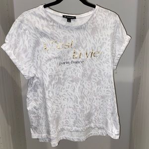NEW INC C'est La Vie white Leopard Tee